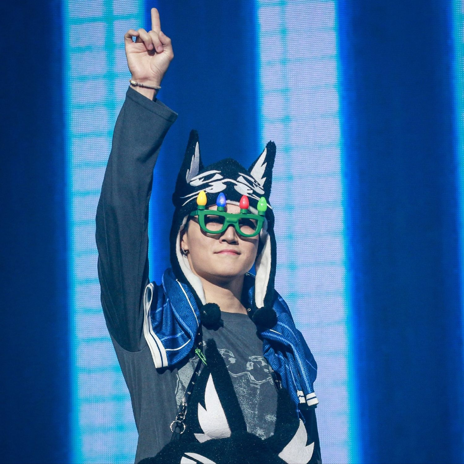 Recent activity shot of JAY B (GOT7)