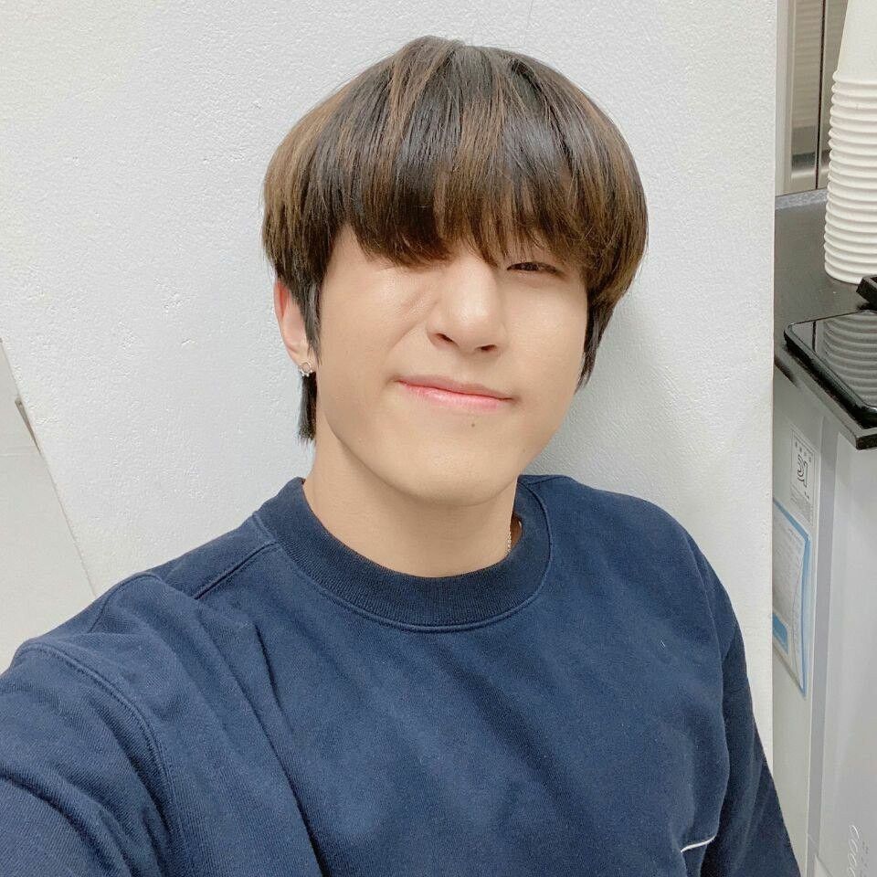 Behind-the-scenes cut of Jinjin (ASTRO)