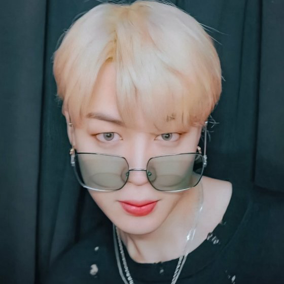 Foto aktivitas terbaru Jimin (BTS)