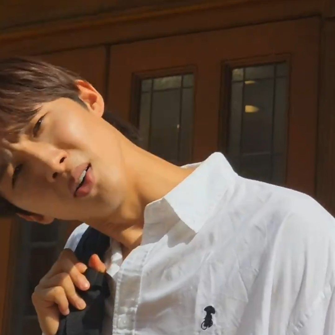 Latest photo of Hui (PENTAGON)
