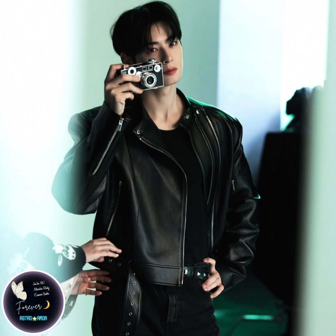 Recent activity shot of Eunwoo (ASTRO)