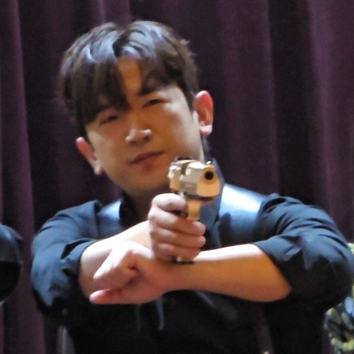 Behind-the-scenes cut of Lee Minwoo (SHINHWA)