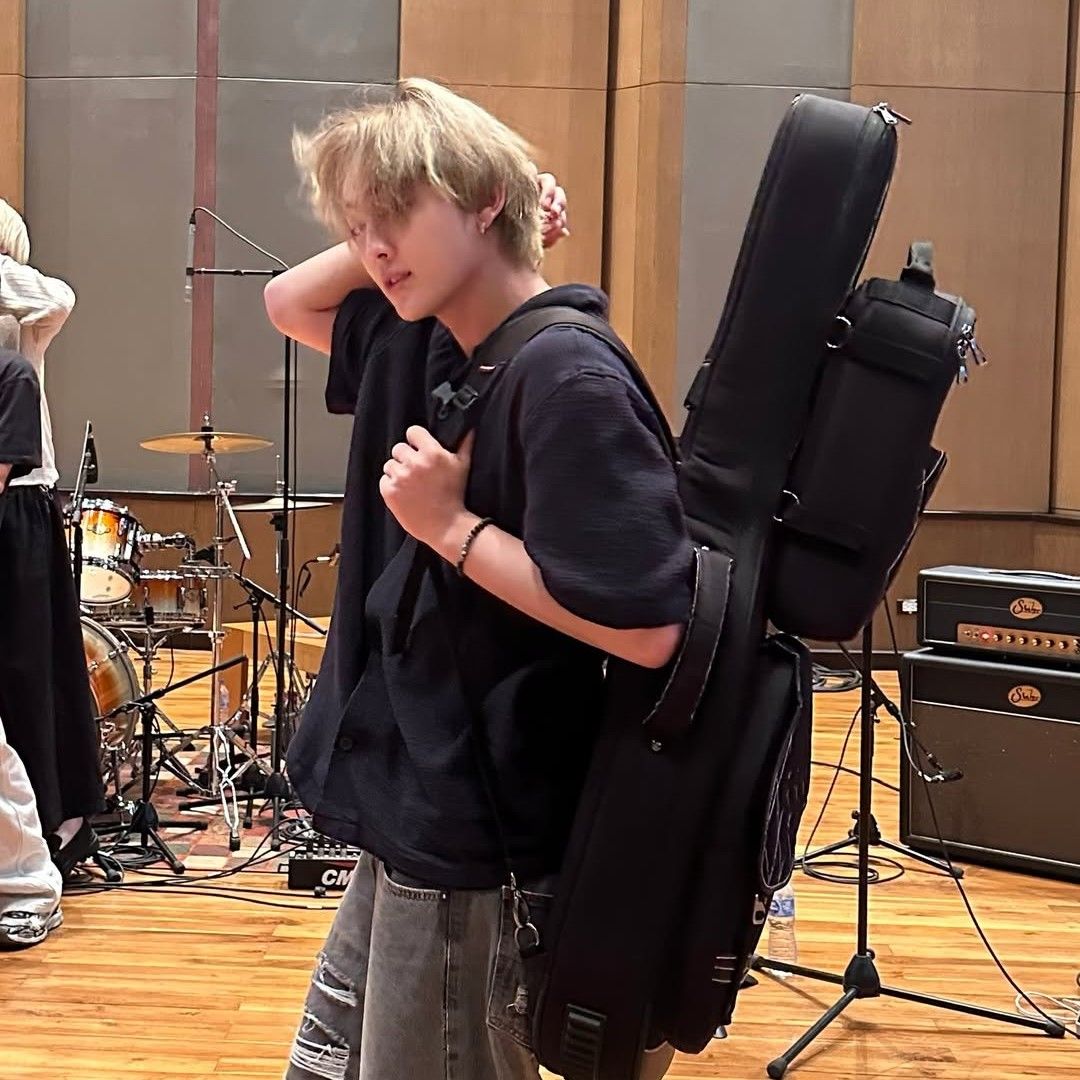 Behind-the-scenes cut of Heart (BUS)