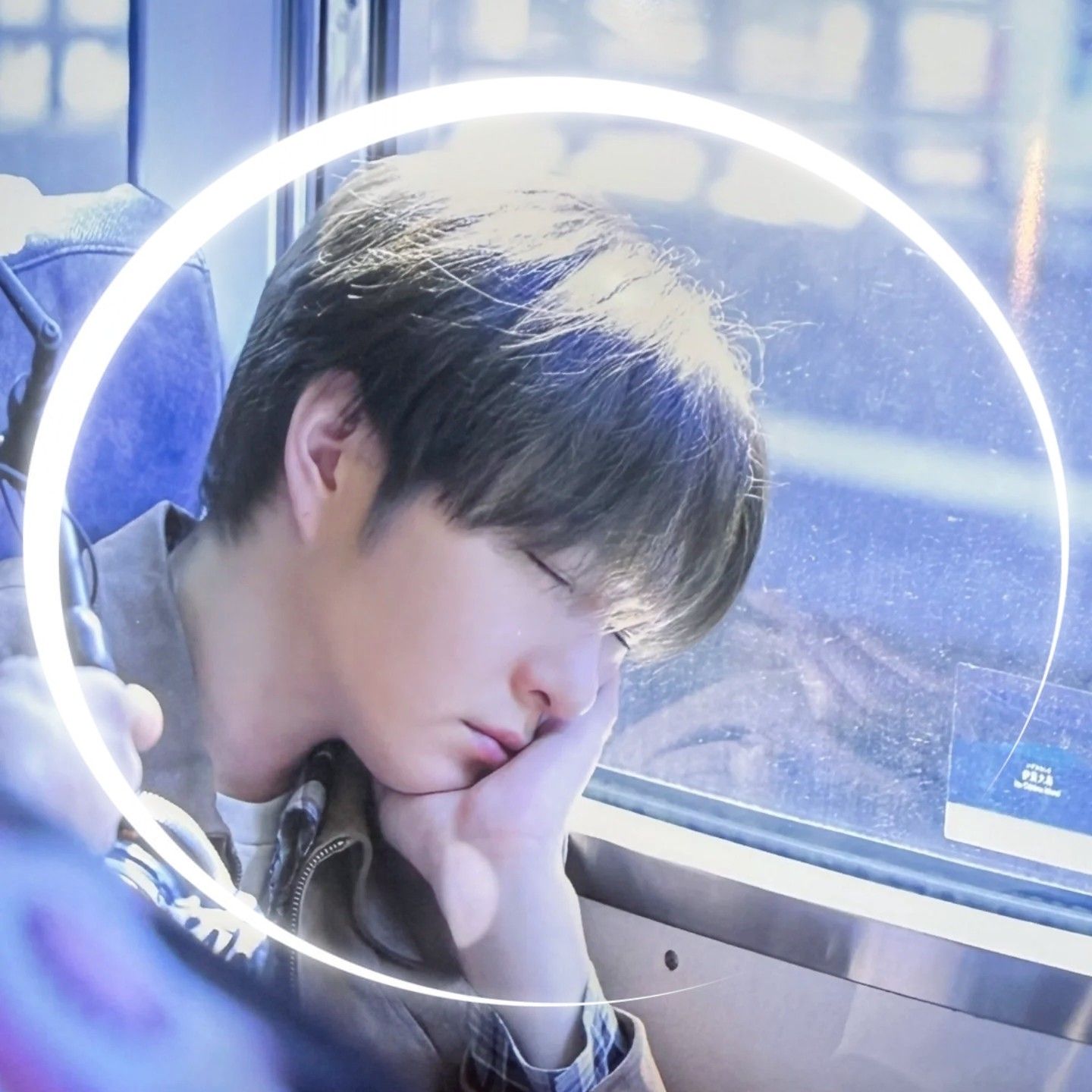 Recent activity shot of Lee Changsub (BTOB)