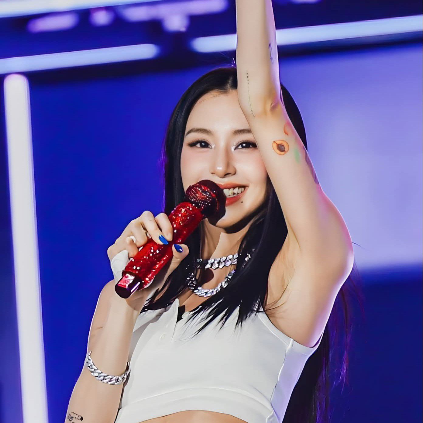 彩瑛 (TWICE)的最新照片