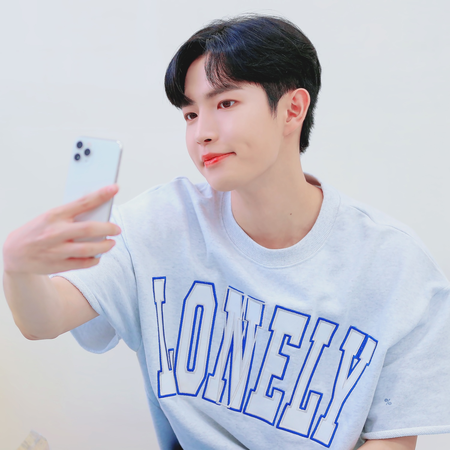 Behind-the-scenes cut of Kim Jaehwan