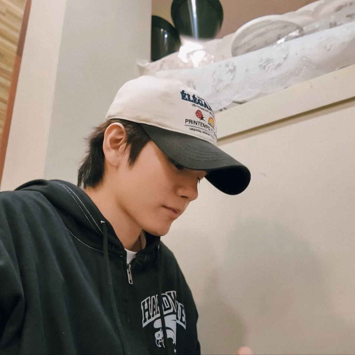 Behind-the-scenes cut of Ong Seongwu