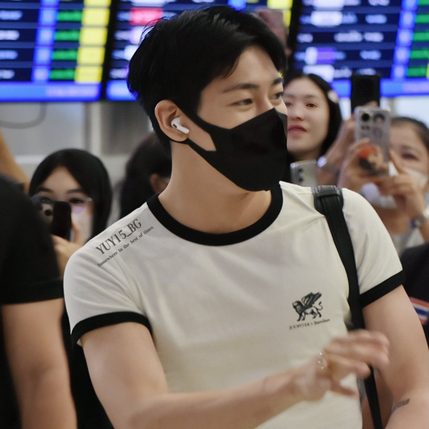Foto aktivitas terbaru Bambam (GOT7)