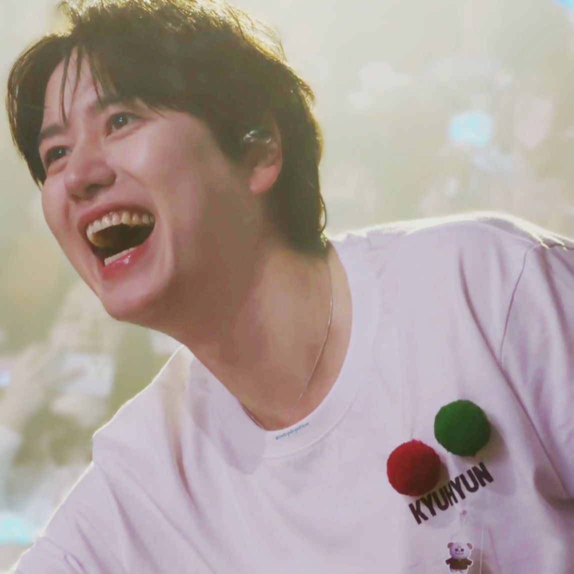 Behind-the-scenes cut of Kyuhyun (Super Junior)