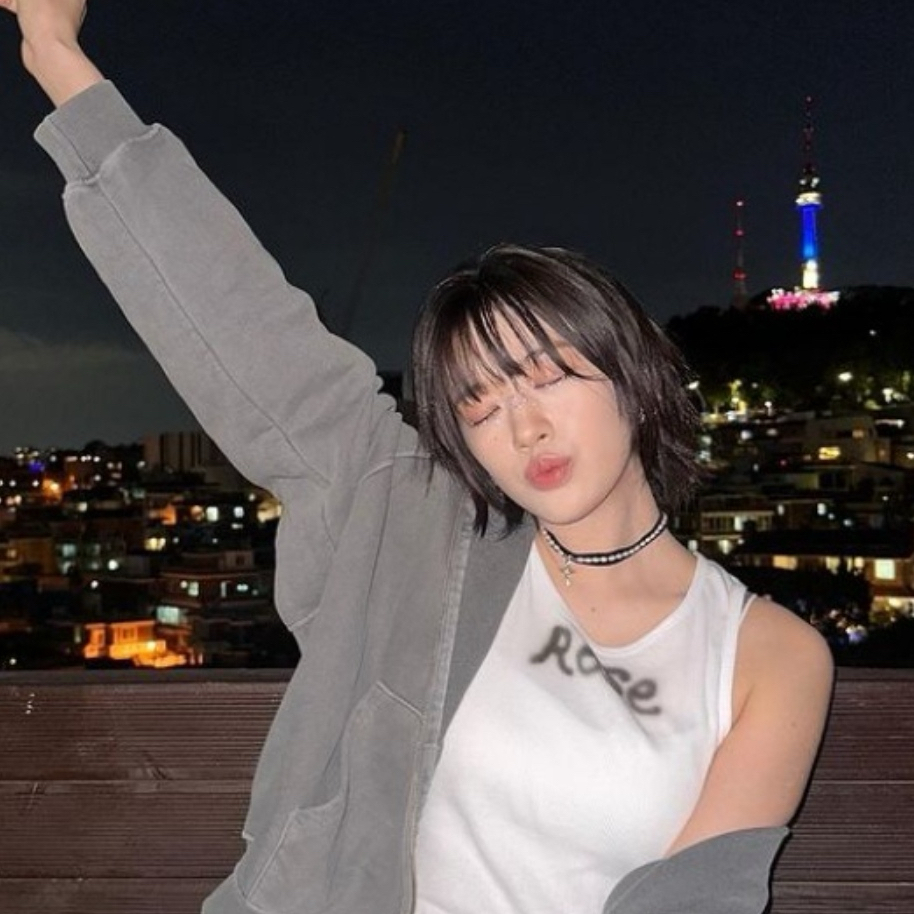 Behind-the-scenes cut of An Yujin (IVE)