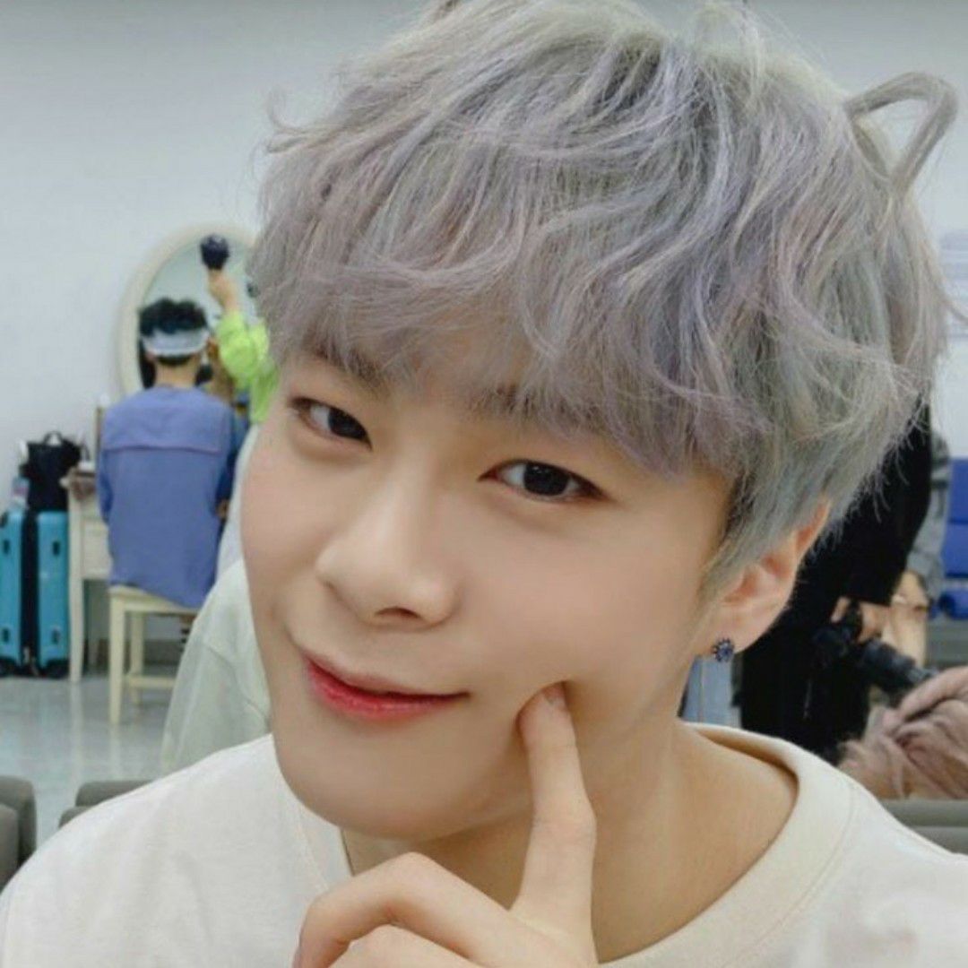 Latest photo of Moonbin (ASTRO)