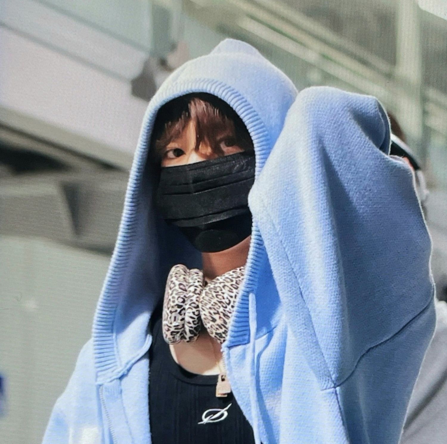 A moment captured by Han Yujin (ZEROBASEONE)'s fan