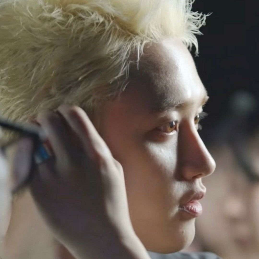 D.O. (EXO)粉丝拍下的瞬间