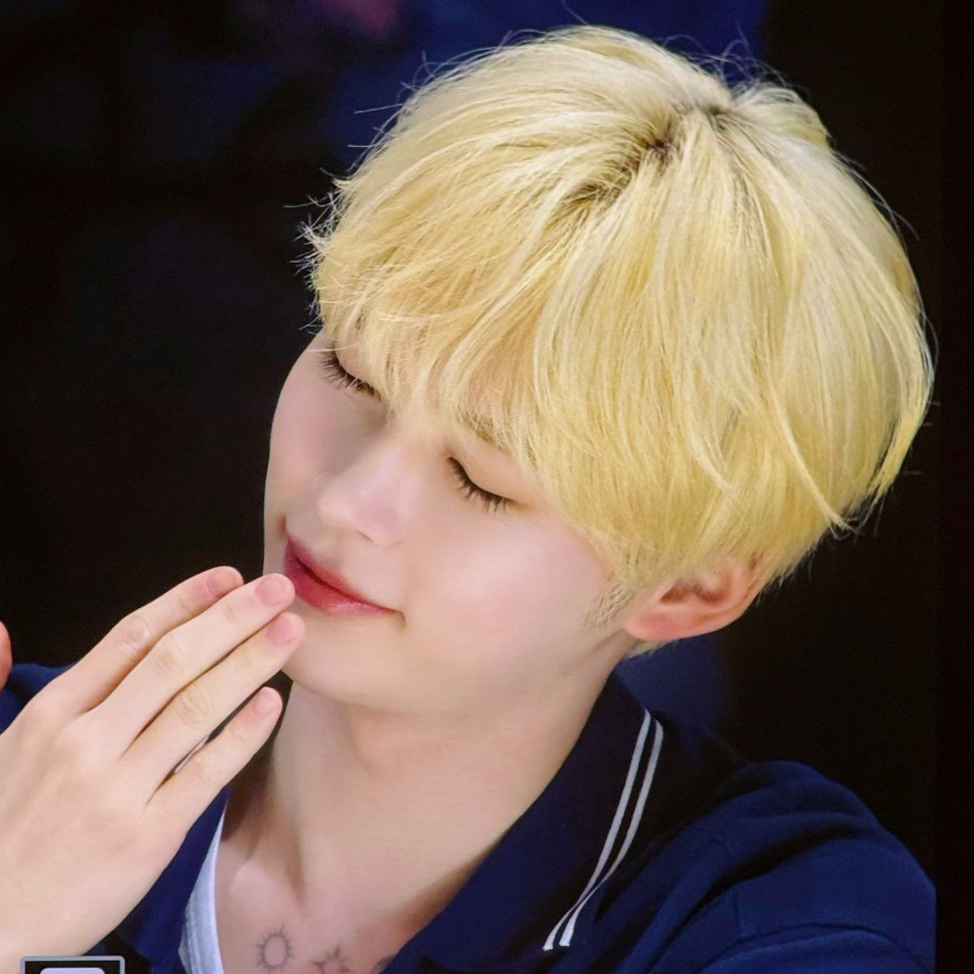 A moment captured by Sung Hanbin (ZEROBASEONE)'s fan