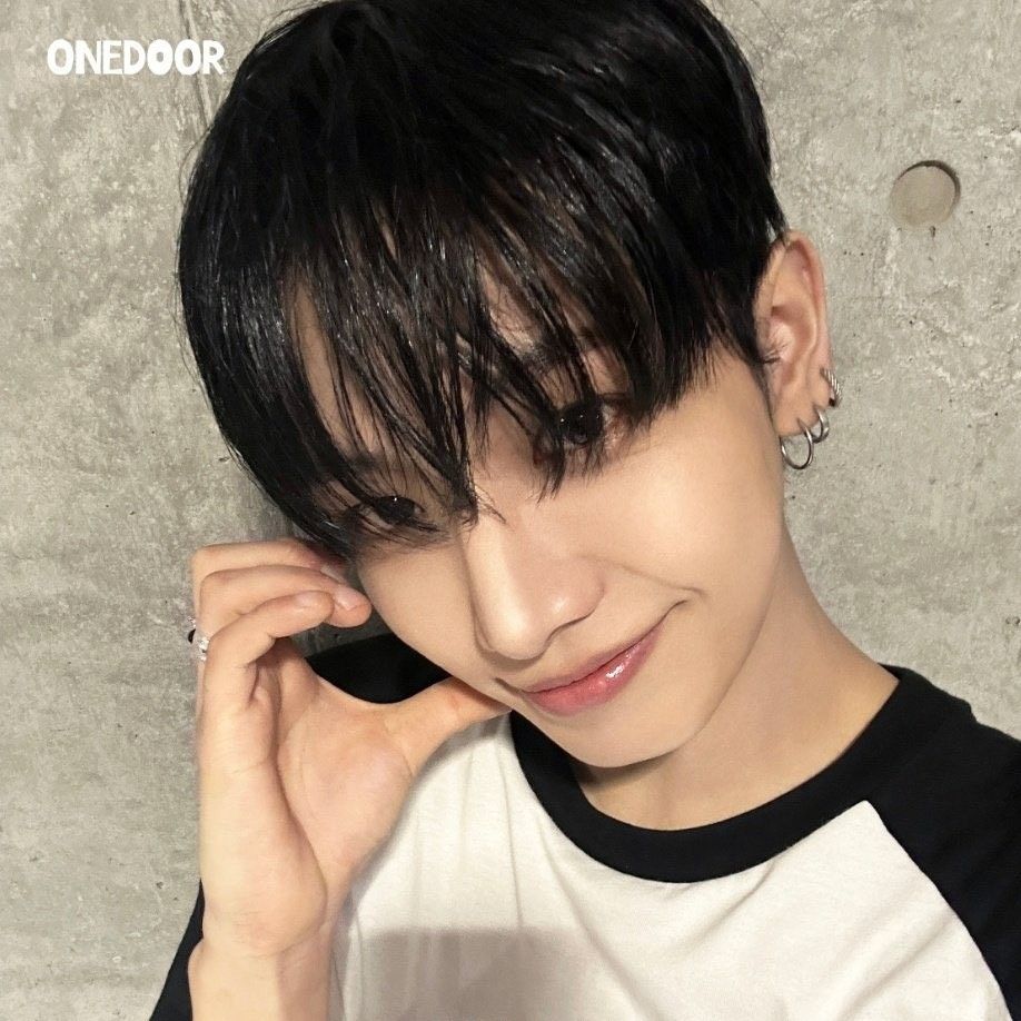 Latest photo of Myeong Jaehyun (BOYNEXTDOOR)