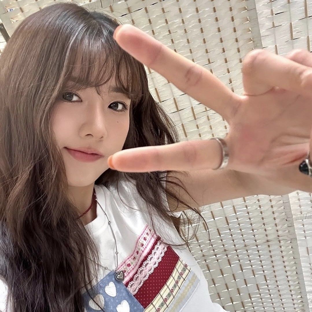 Latest photo of Yoon Bomi (Apink)