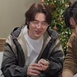 Foto terbaru SUGA (BTS)