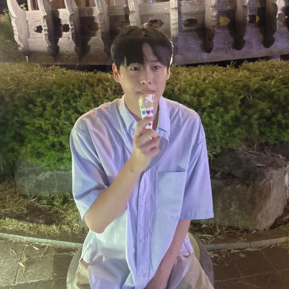 Behind-the-scenes cut of Choi Byungchan