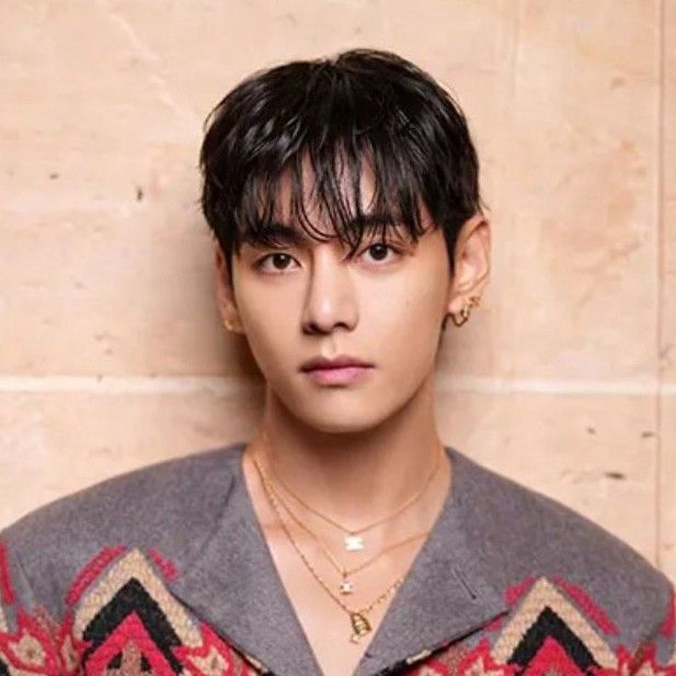 Recent activity shot of V (BTS)