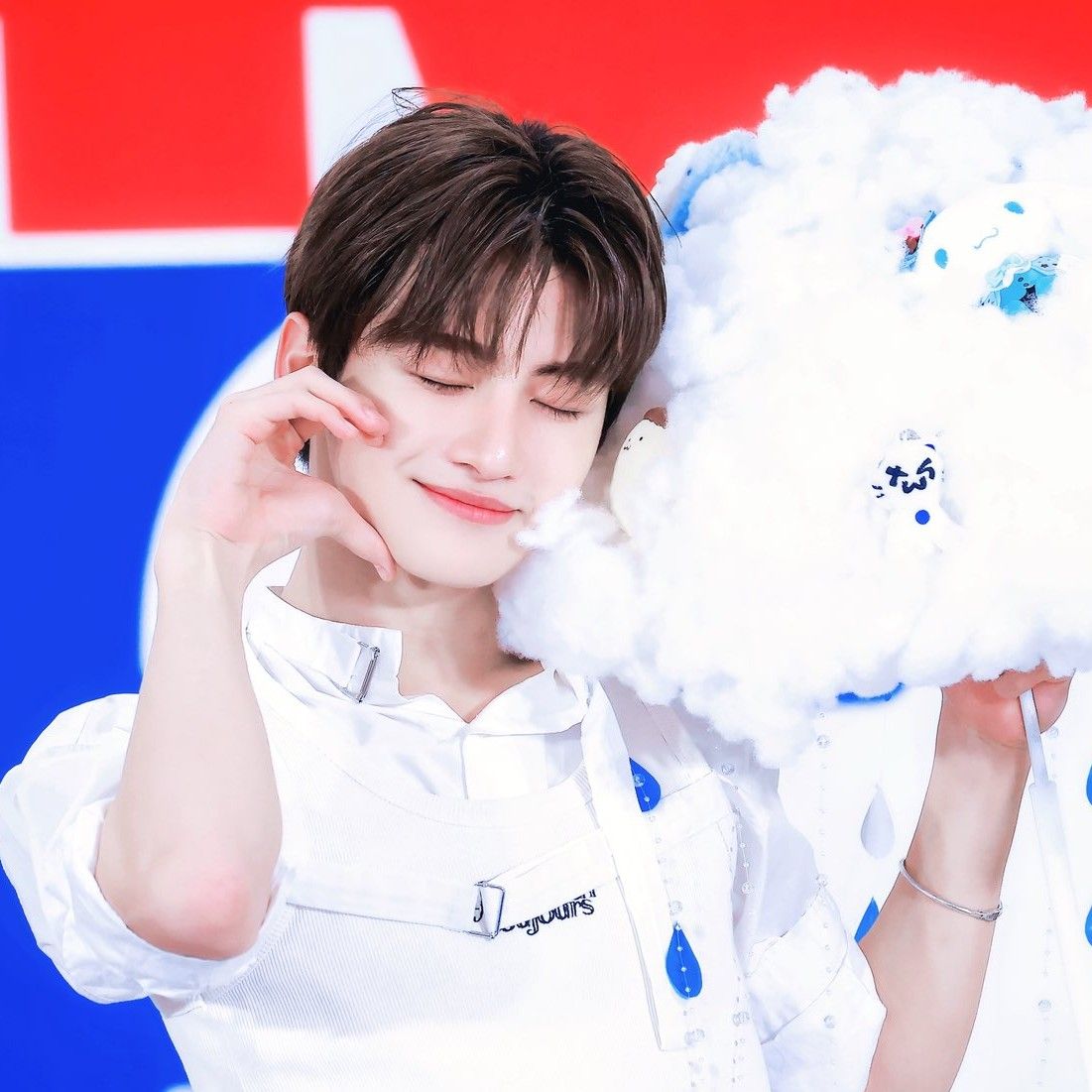 Recent activity shot of Jihoon (TWS)
