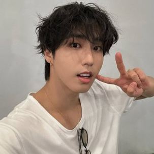 Latest photo of HAN (Stray Kids)
