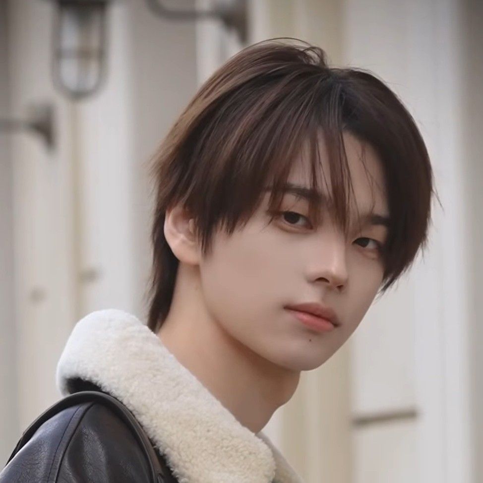 Behind-the-scenes cut of Shinyu (TWS)