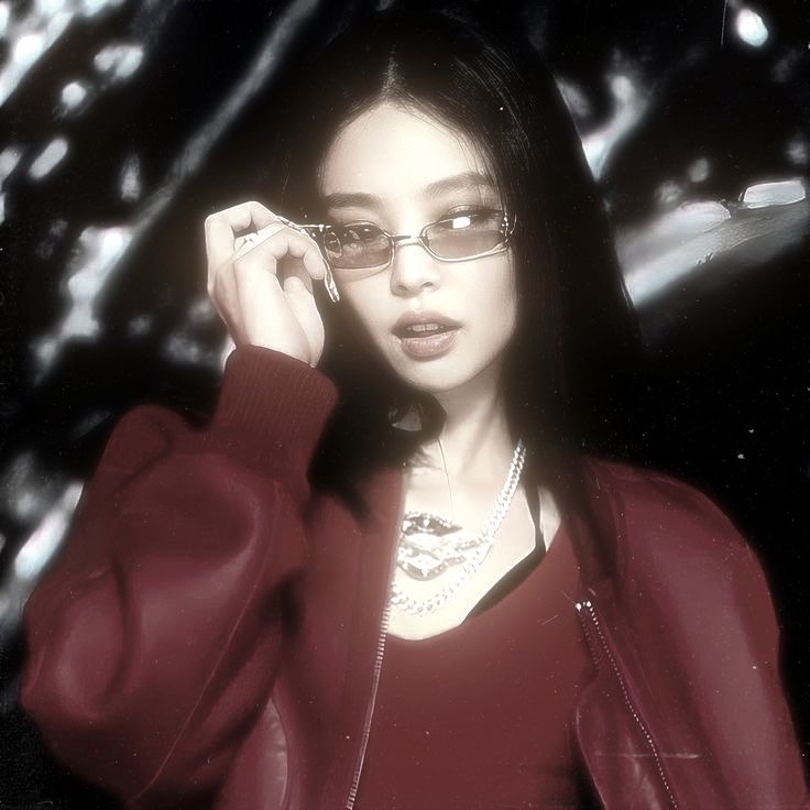 Recent activity shot of Jennie (BLACKPINK)