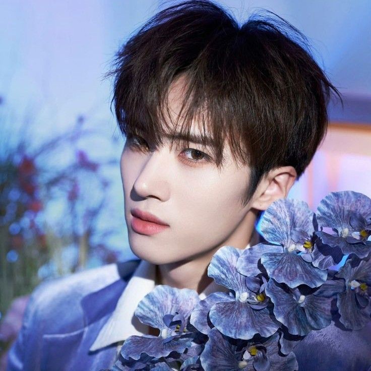 Behind-the-scenes cut of Yanan (PENTAGON)