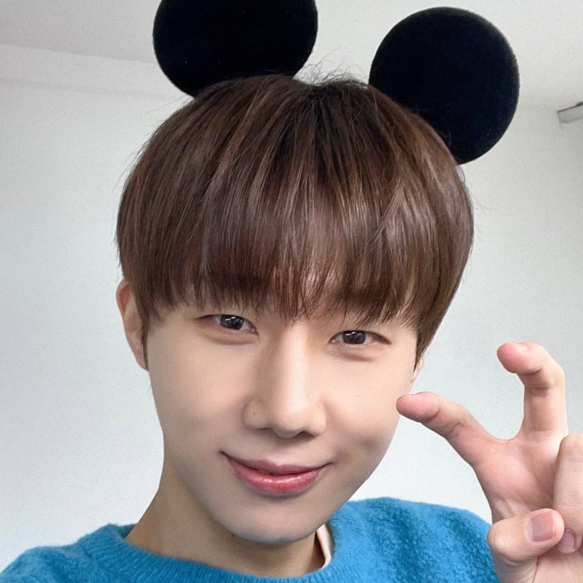 Recent activity shot of Sungkyu (INFINITE)