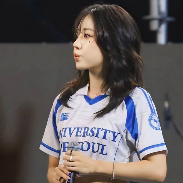Shining profile picture of Kim Namjoo (Apink) on today's Choeaedol