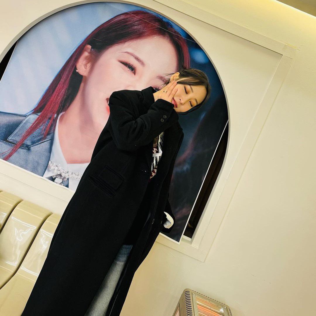 Recent activity shot of Moonbyul (MAMAMOO)