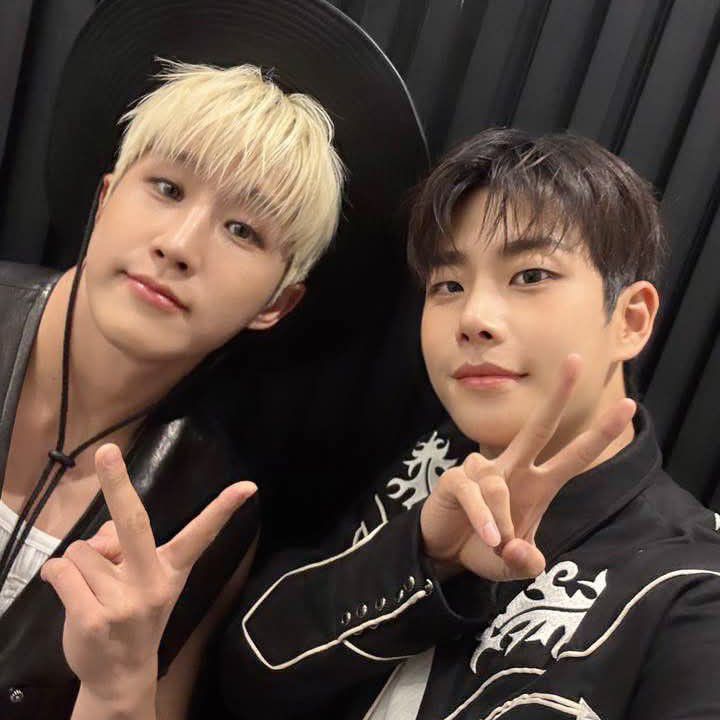 A moment captured by ASTRO's fan