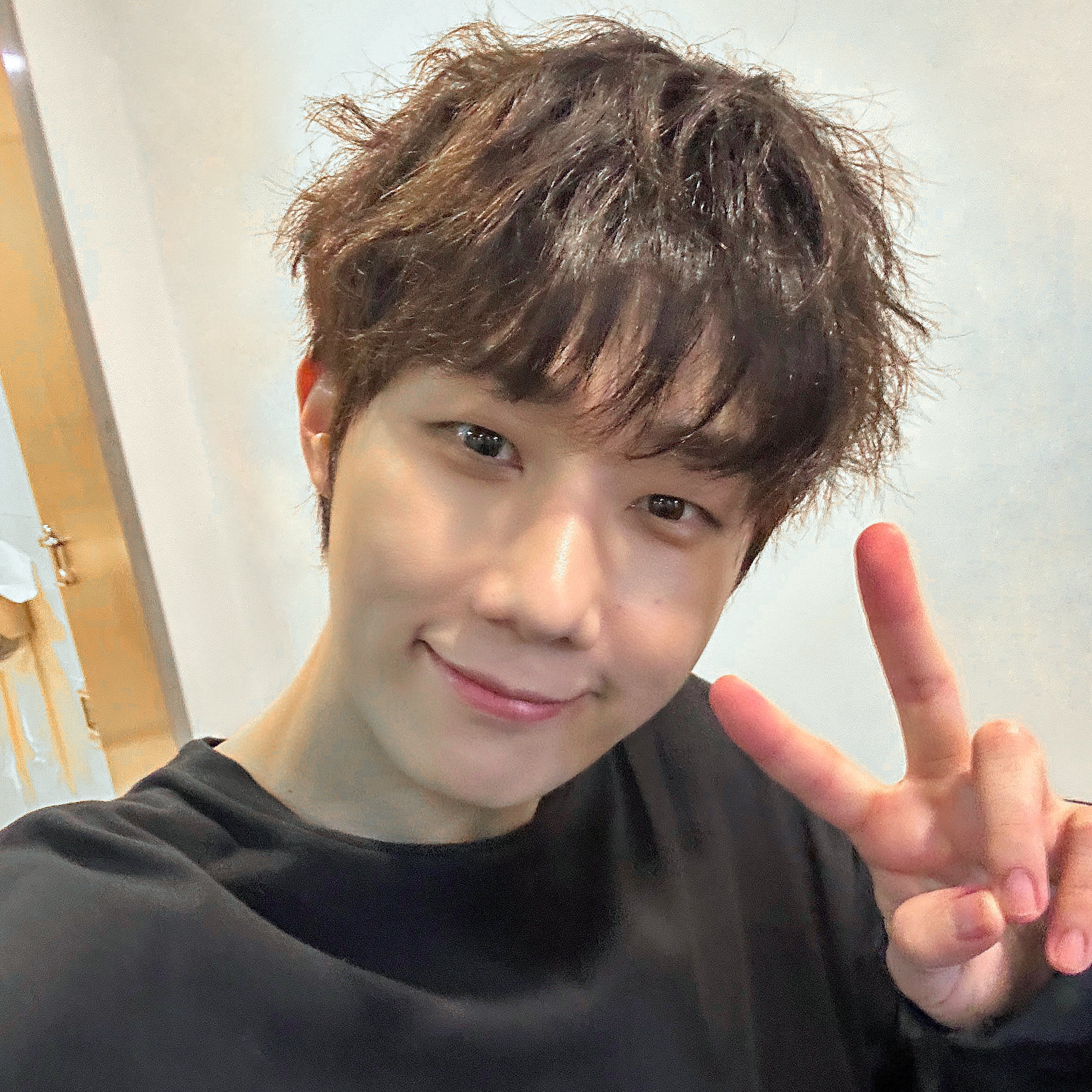 A moment captured by Sungkyu (INFINITE)'s fan