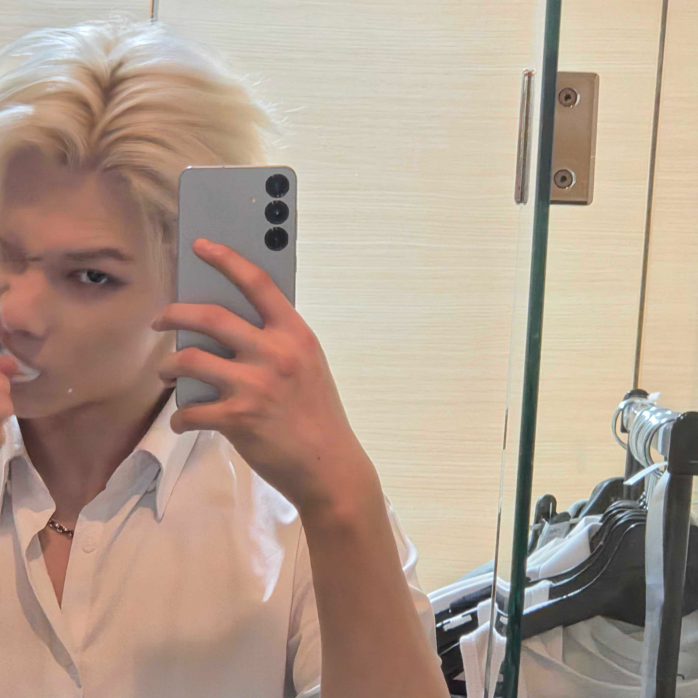 Behind-the-scenes cut of NI-KI (ENHYPEN)
