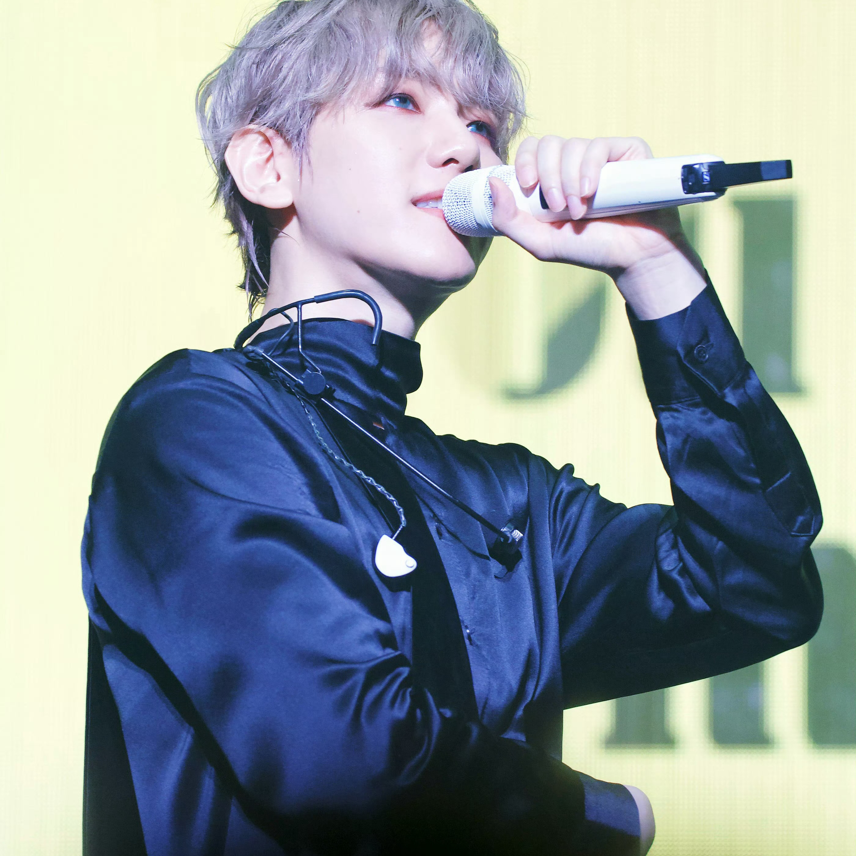 Behind-the-scenes cut of Baekhyun (EXO)