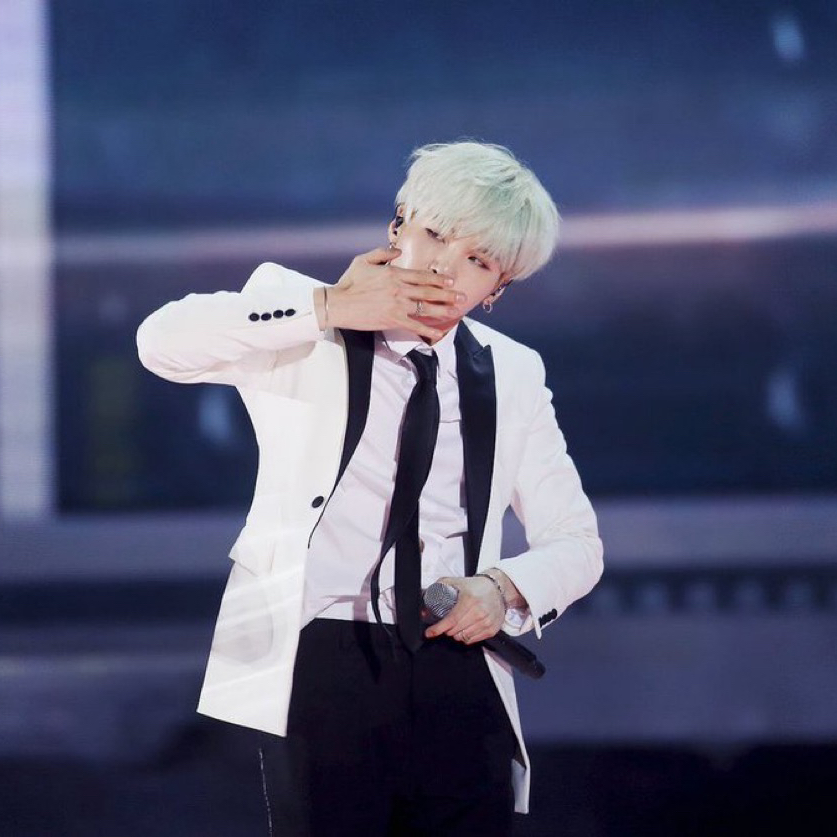 슈가 (방탄소년단)의 최신 사진