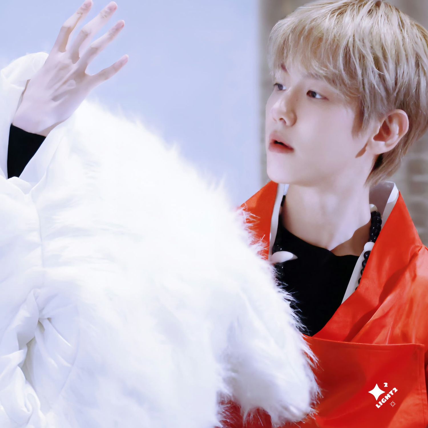 백현 (EXO)의 최신 사진