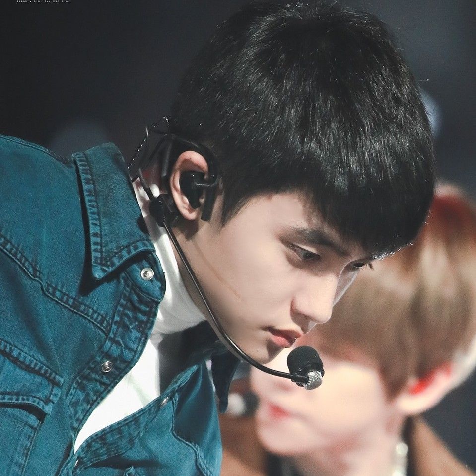 Foto aktivitas terbaru D.O. (EXO)