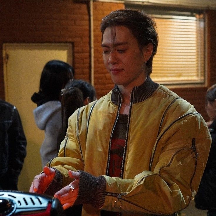 Latest photo of Yugyeom (GOT7)