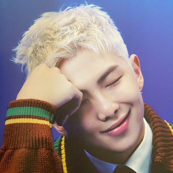 Foto terbaru RM (BTS)