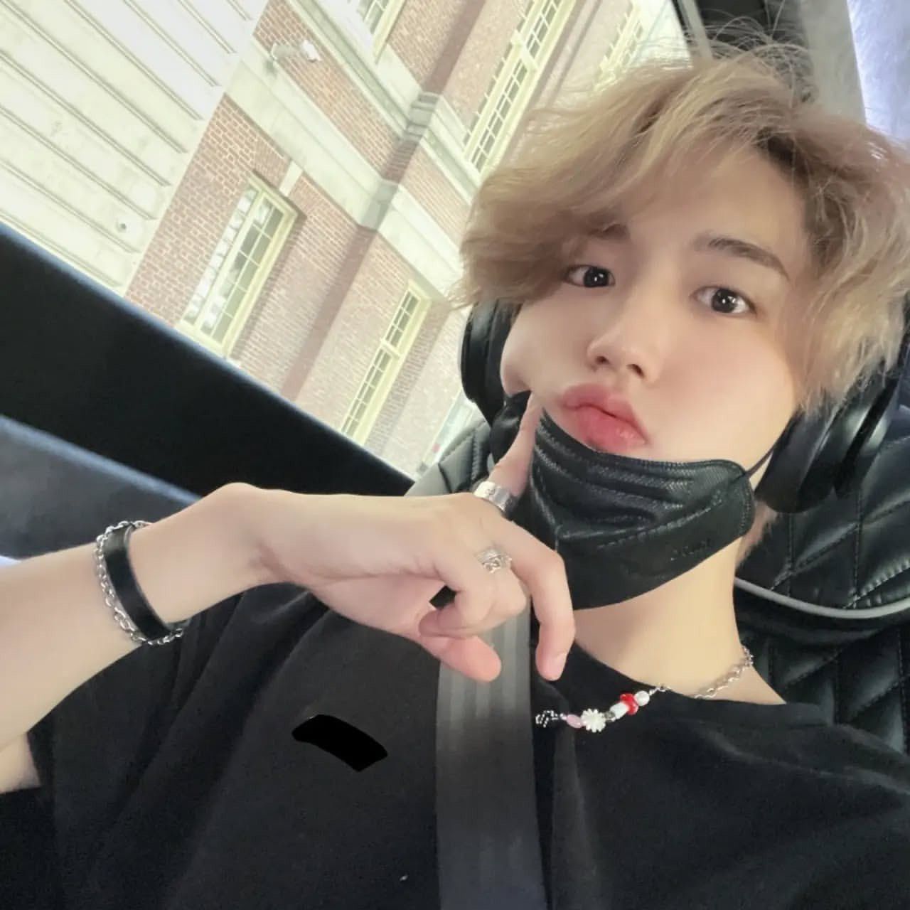 Momen yang diabadikan oleh penggemar HAN (Stray Kids)