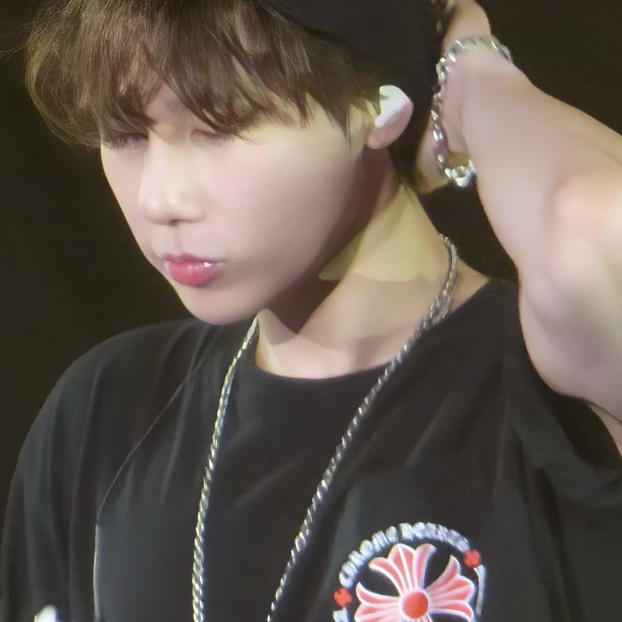 Recent activity shot of Sungkyu (INFINITE)