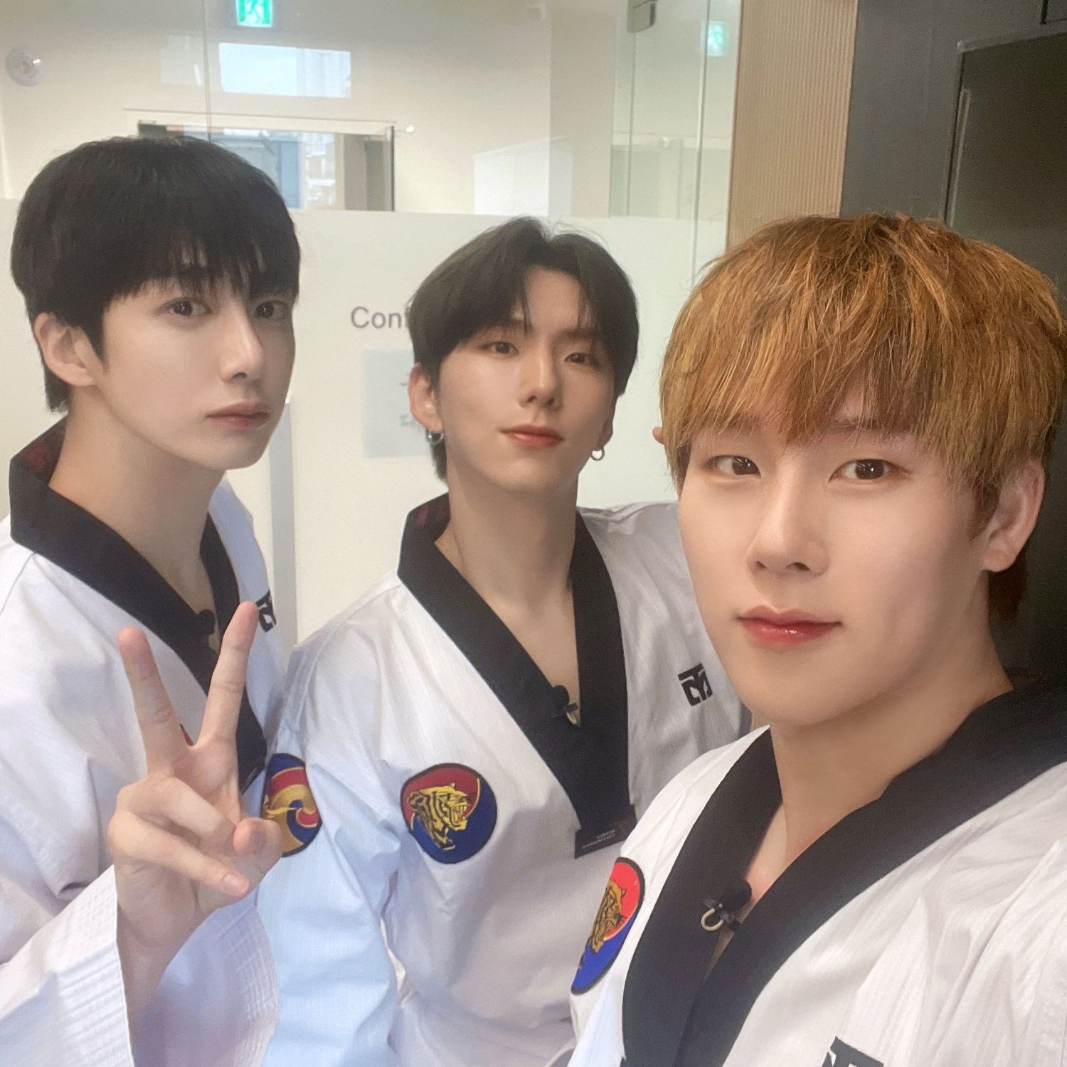 Momen yang diabadikan oleh penggemar MONSTA X