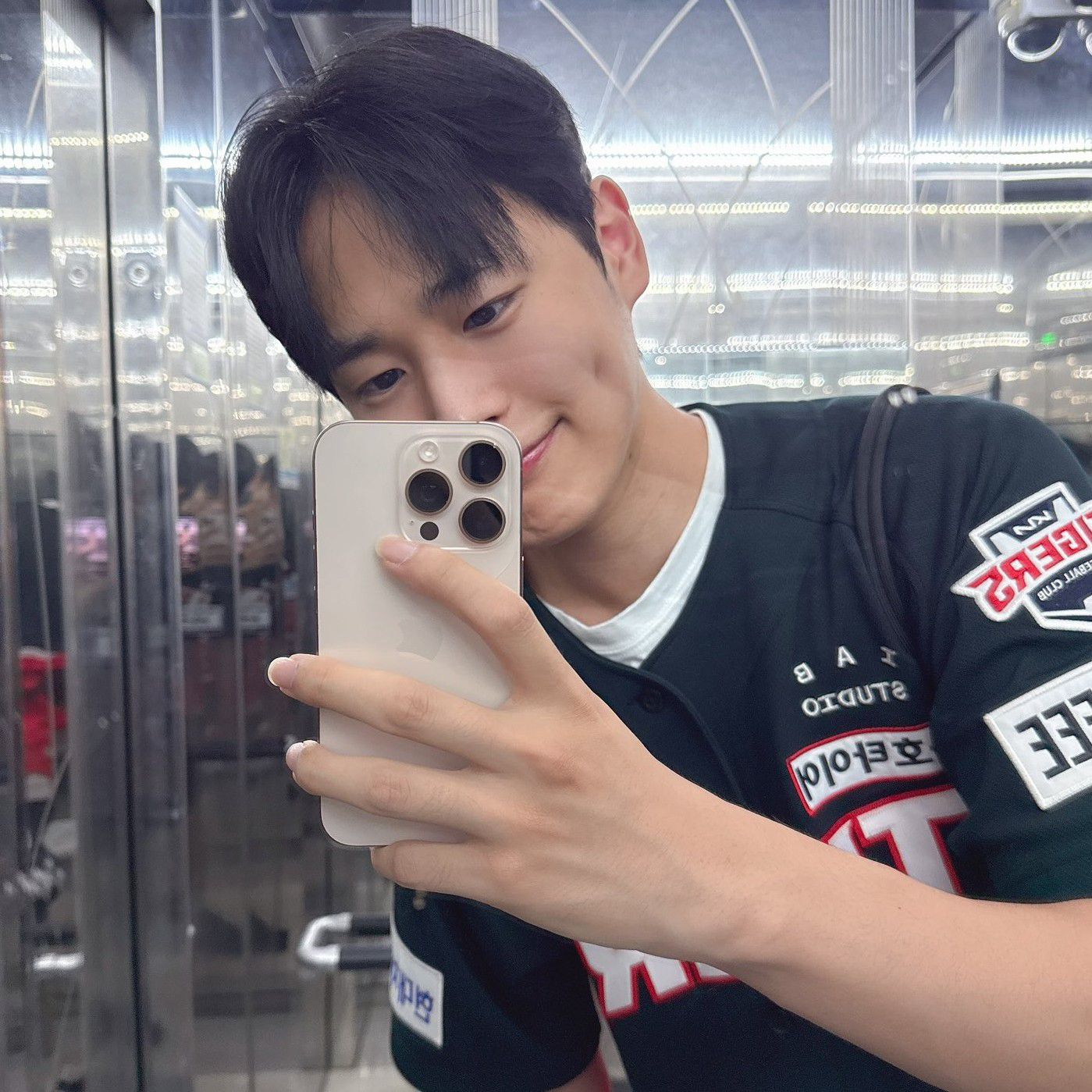 A moment captured by Choi Byungchan's fan