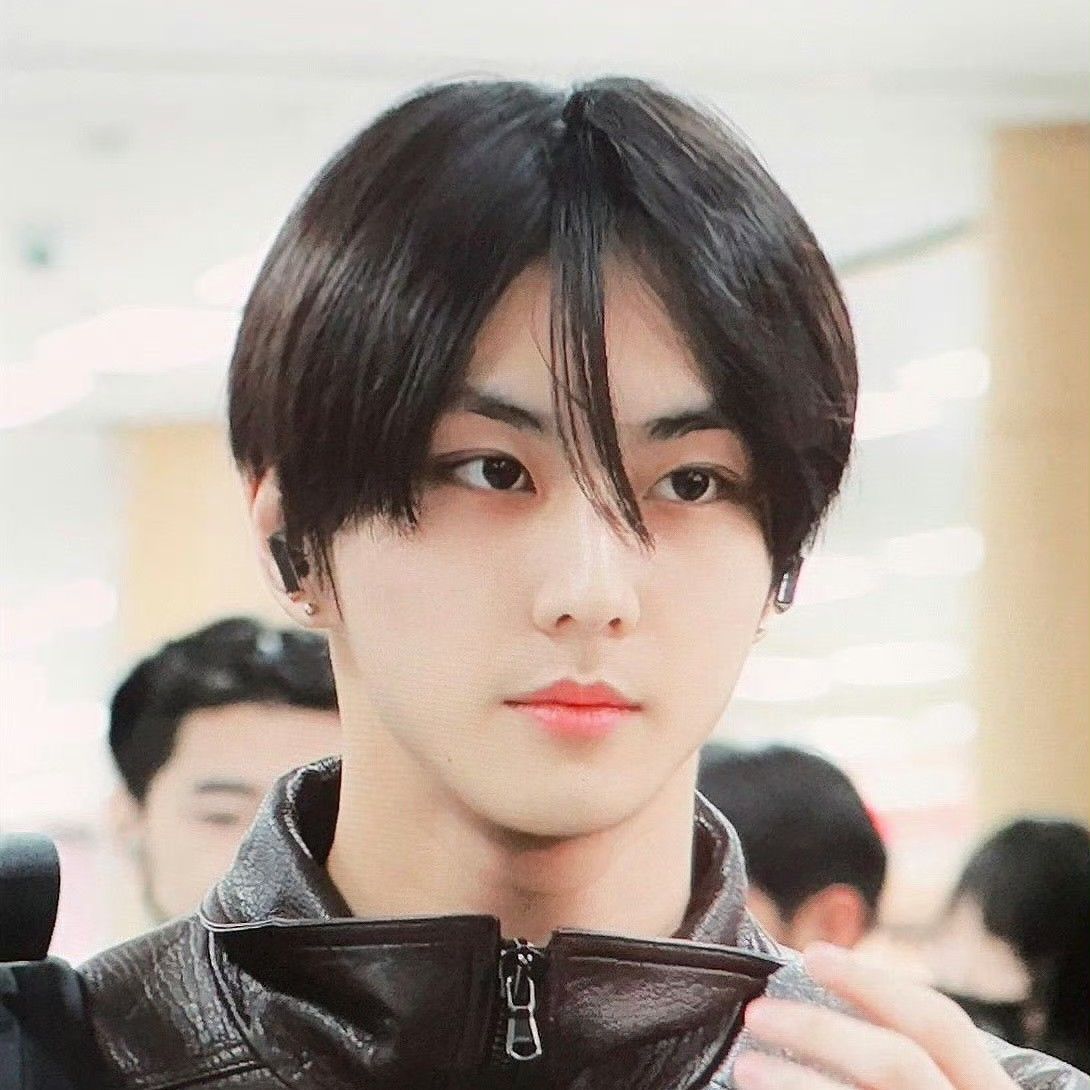 Recent activity shot of Jungwon (ENHYPEN)