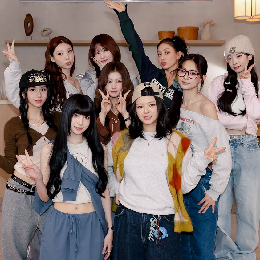 TWICEの舞台裏ショット