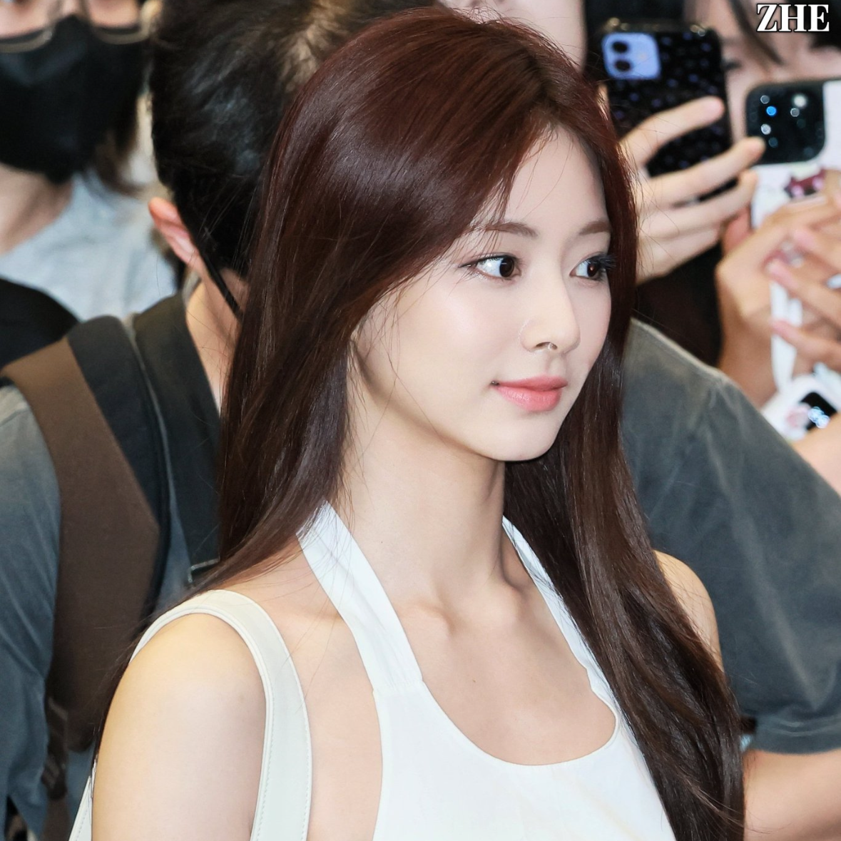 Recent activity shot of Tzuyu (TWICE)