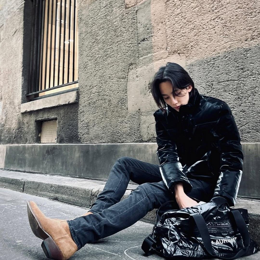 Latest photo of Jeonghan (SEVENTEEN)