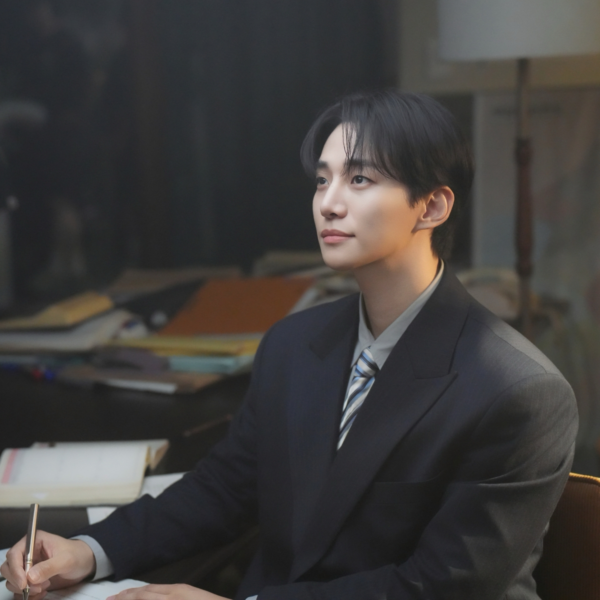 Behind-the-scenes cut of Junho (2PM)