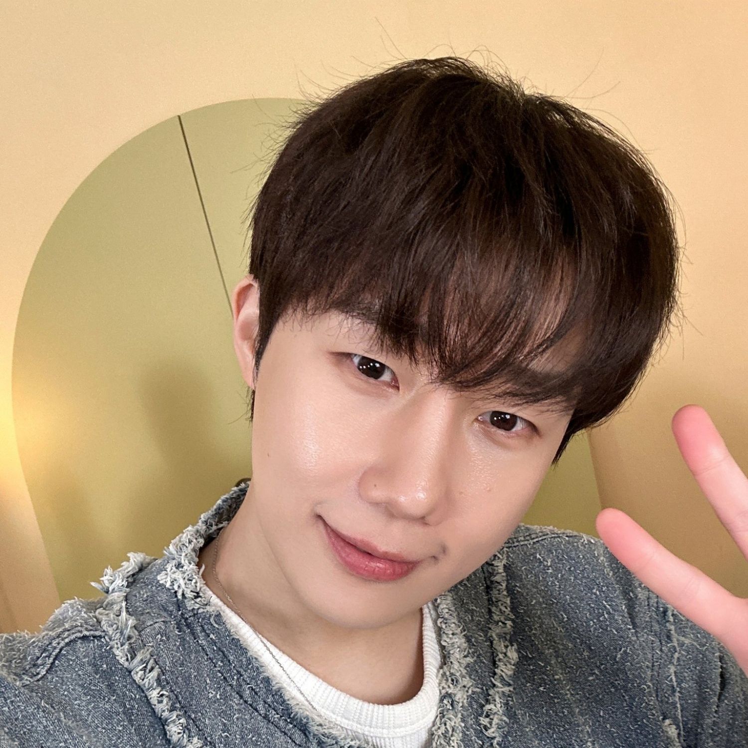 Recent activity shot of Sungkyu (INFINITE)